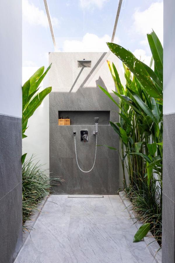 The Jendela House Villa Canggu  Exterior photo